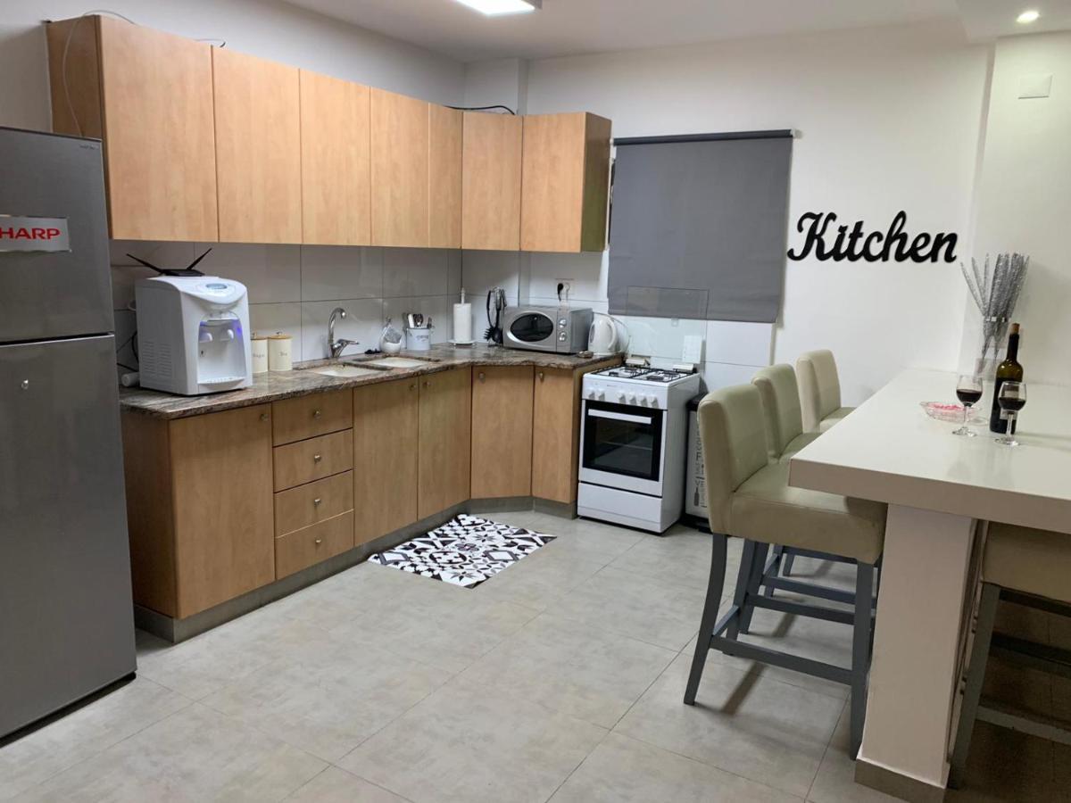 דירת 5 חדרים מול הים Apartment Bat Yam Bagian luar foto